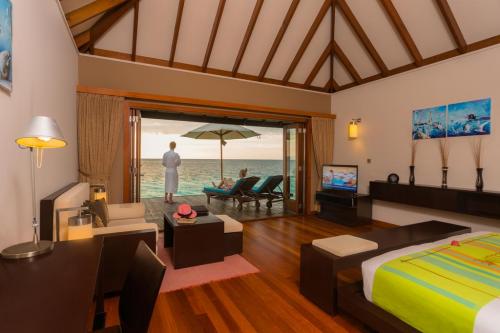 Veligandu Island Resort & Spa-Amazingmaldives (6)